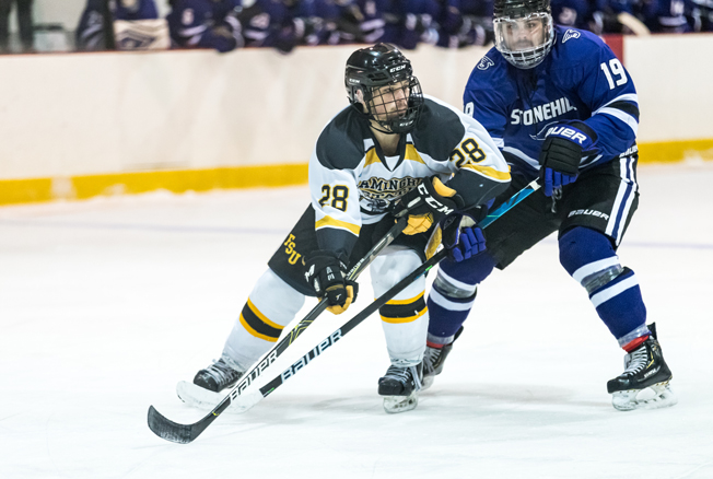 Worcester State Bests Ice Hockey; 5-1
