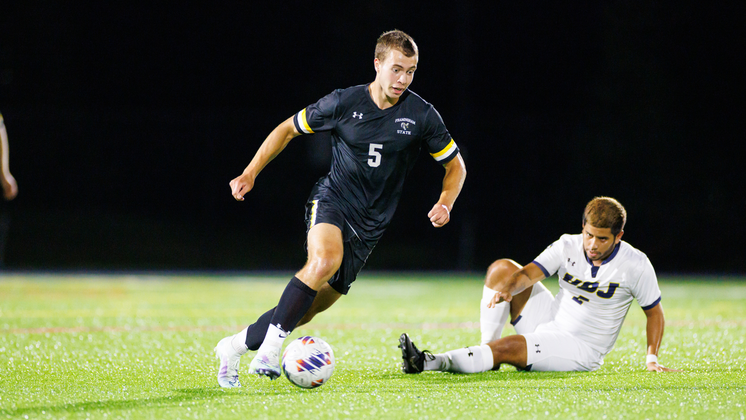 Men’s Soccer Remains Undefeated in MASCAC Play After 1-0 Win Over Salem