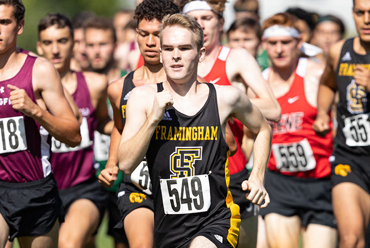 Men's Cross Country Races to 10th Place Finish at Suffolk Invite