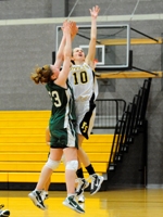 Fitchburg State Uses Late Run to Defeat Women’s Basketball 75-72