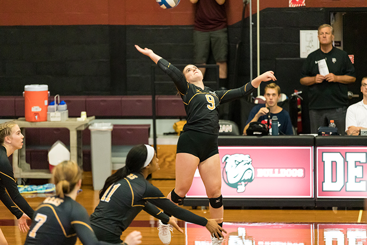 Volleyball Closes Regular Season with 3-0 Victory over Worcester State