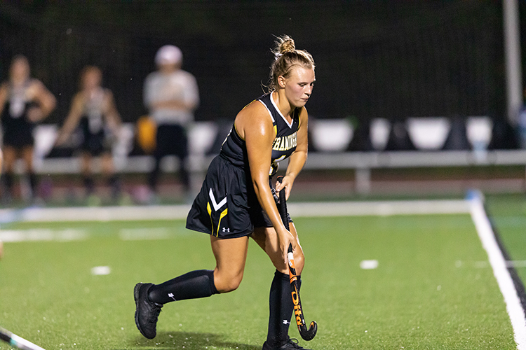 Field Hockey Downed by Lasell