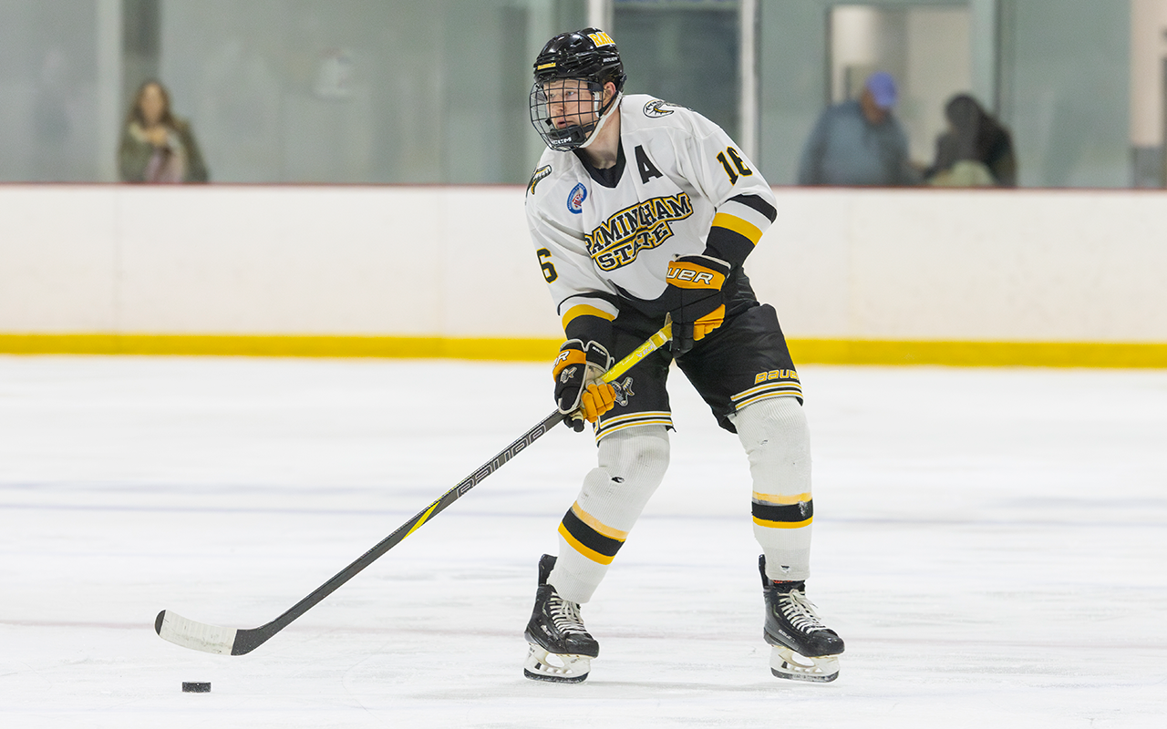 Men’s Ice Hockey Skates to 2-2 Draw with MCLA; Wins the Shootout