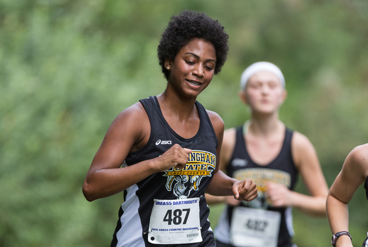Roberts Leads Cross Country at Early Invitational