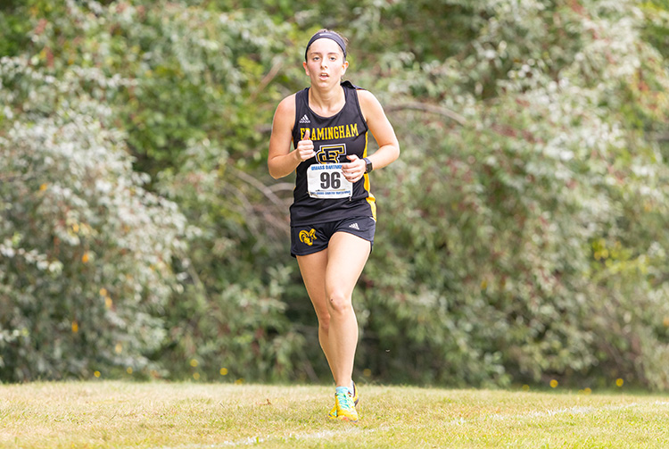 Women's Cross Country Competes at UMass Dartmouth