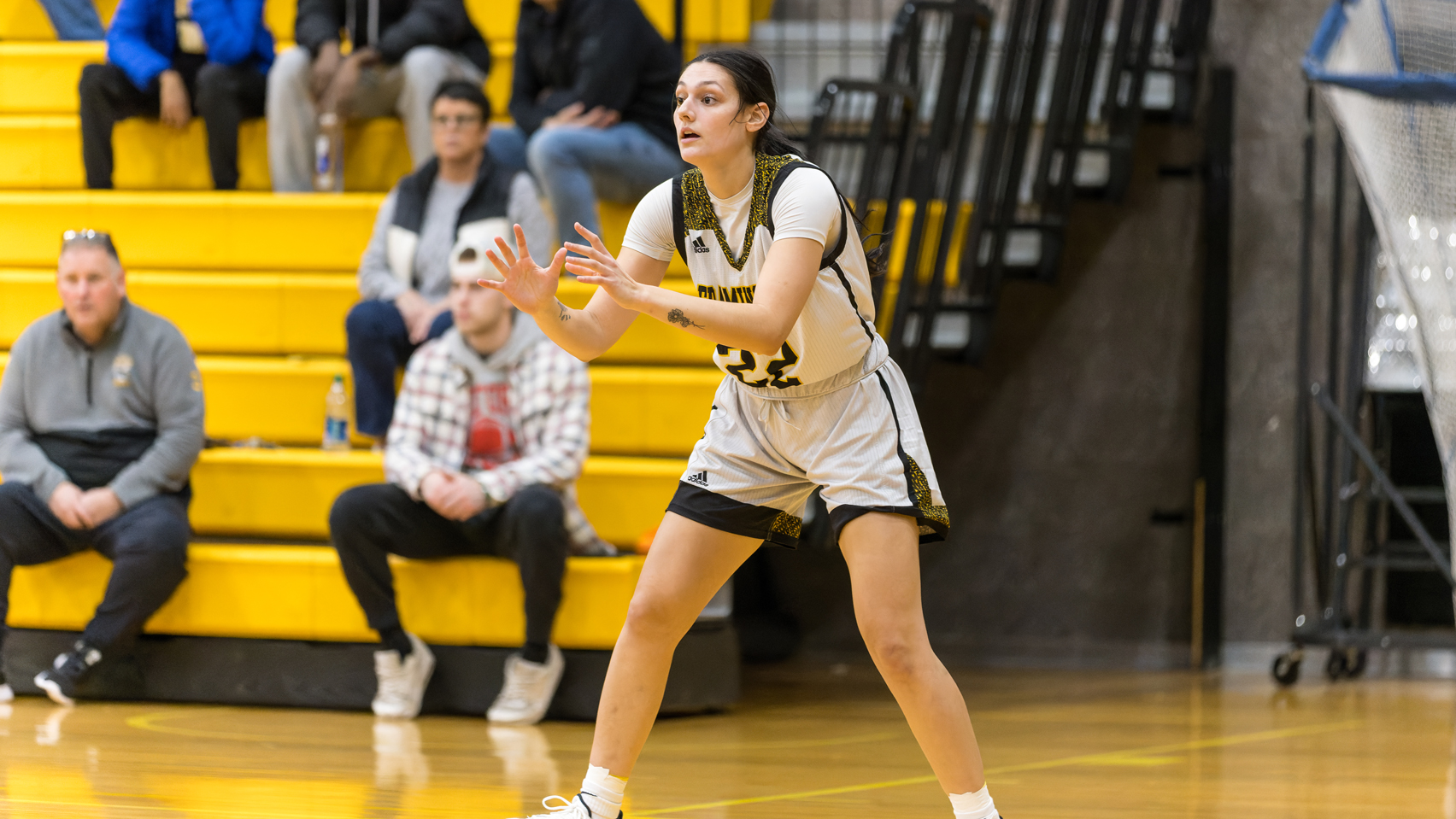 Women’s Basketball Cruises to Victory over MCLA in MASCAC Action