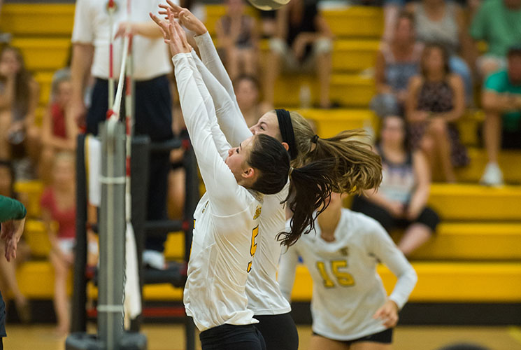 Volleyball Defeats Worcester State - Clinch First Round Bye in MASCAC Tournament