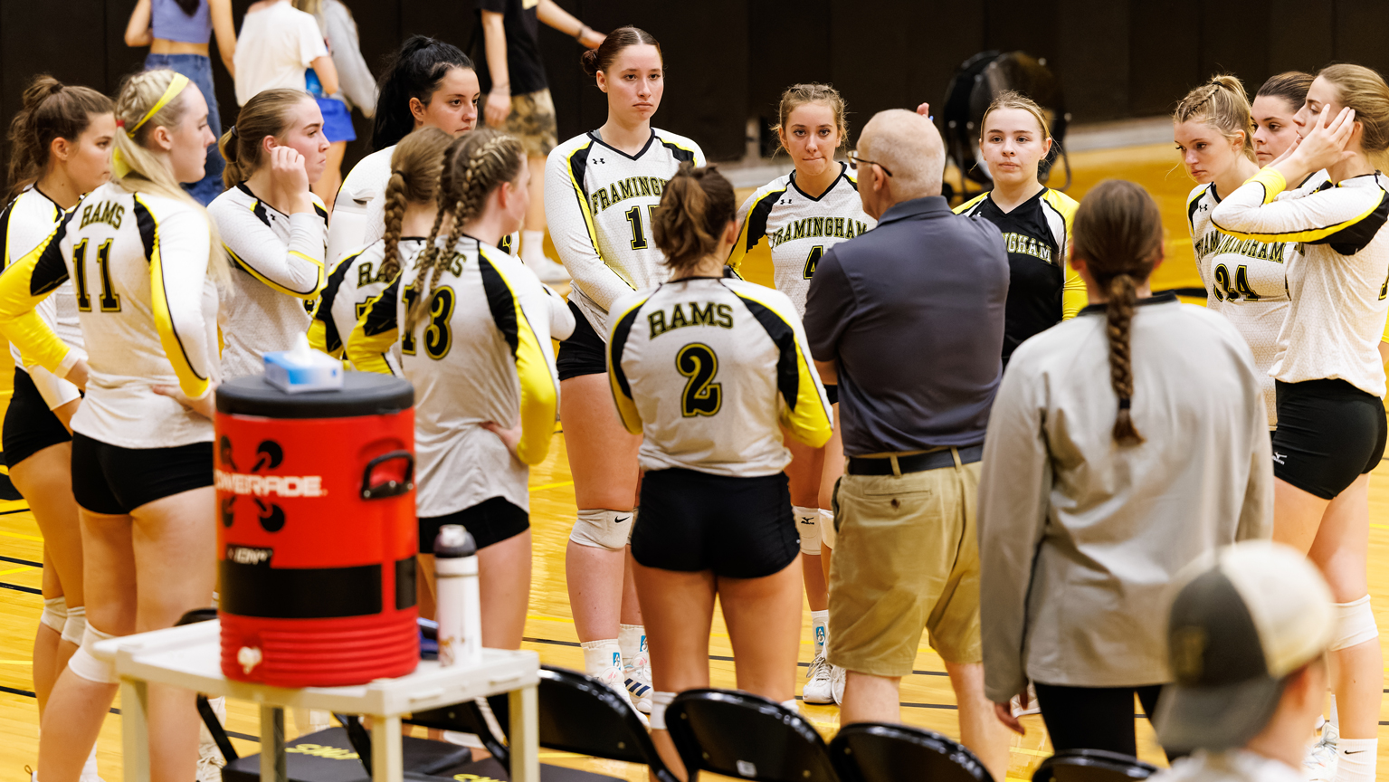 Volleyball Drops Key MASCAC Five Set Match to Worcester State